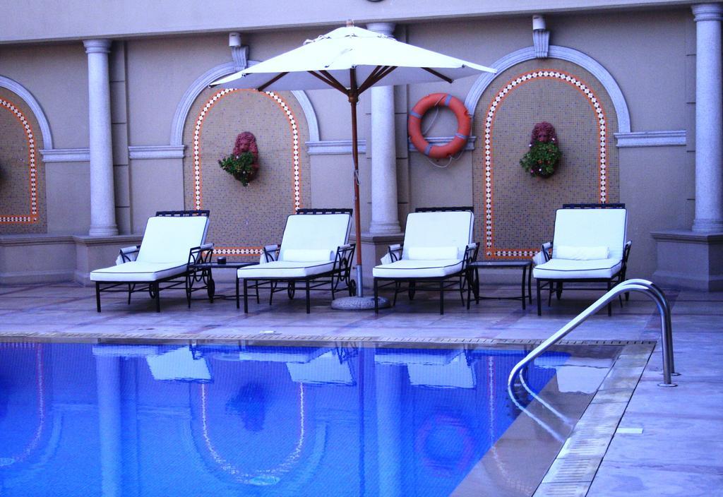 Chelsea Plaza Hotel Dubai Exterior foto